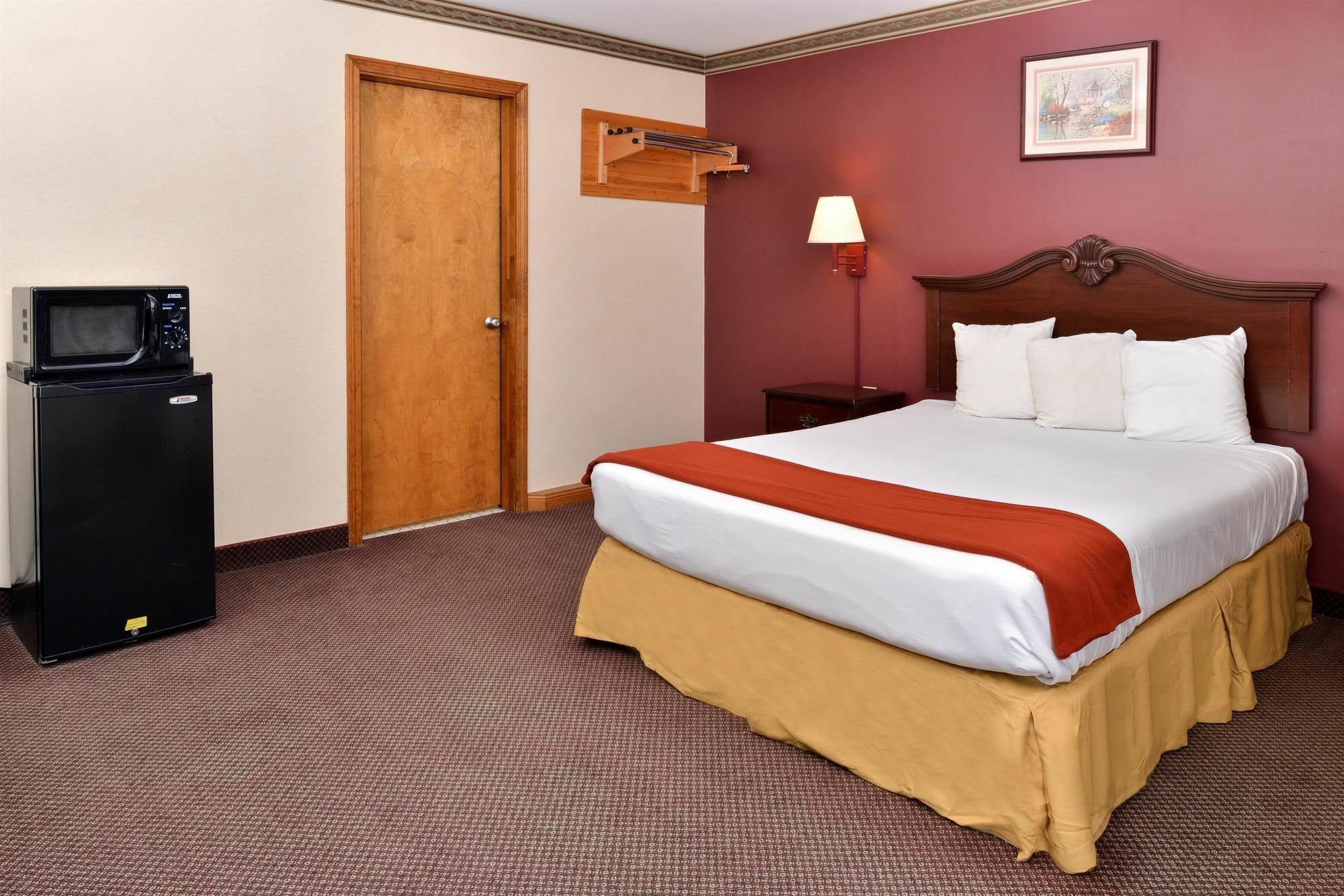 Americas Best Value Inn & Suites Wolcott エクステリア 写真
